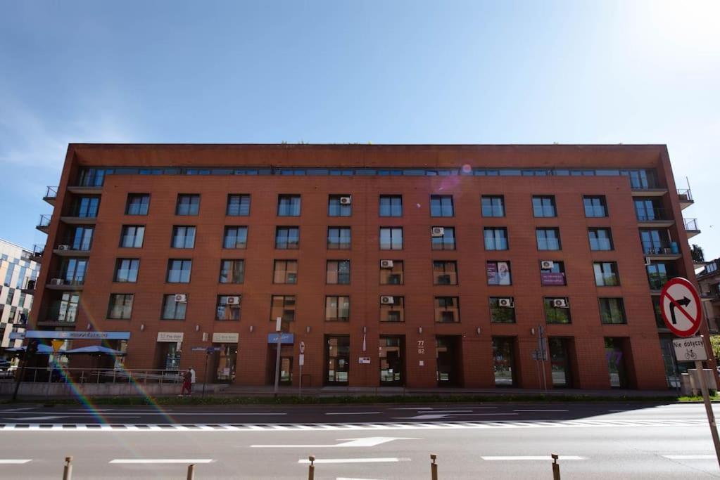 Wygodny Apartament Przy Dworcu Cracovia Esterno foto