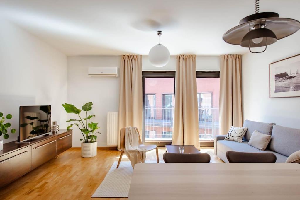 Wygodny Apartament Przy Dworcu Cracovia Esterno foto