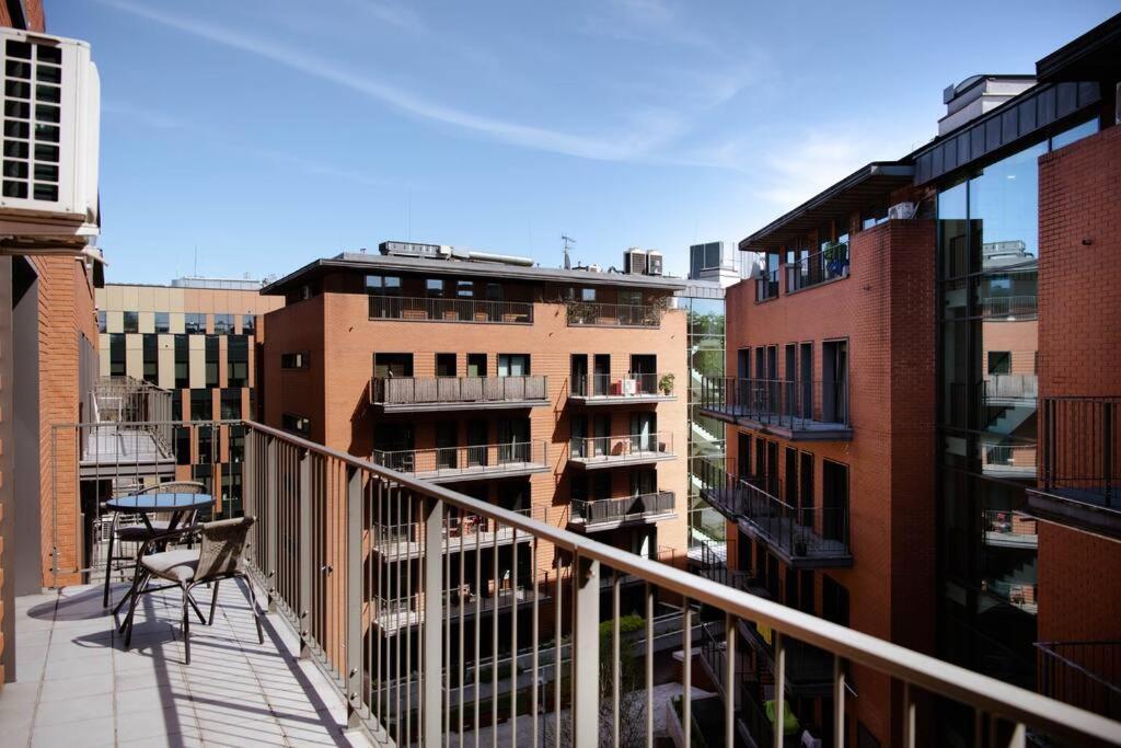 Wygodny Apartament Przy Dworcu Cracovia Esterno foto